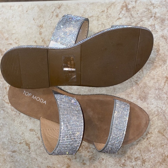 Summer sandals - Picture 2 of 3